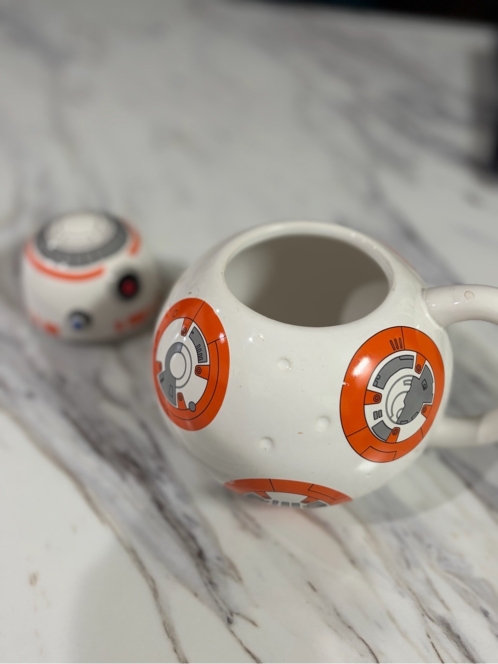 BB-8 Droid Ceramic Mug - White & Orange - Picture 3 of 3
